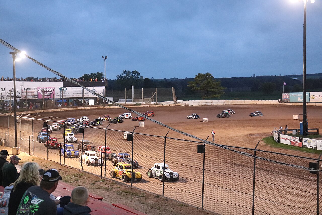 141 Speedway — Field of dirt legends cars at 141 Speedway for the 2019 U.S. Dirt Legends Nationals