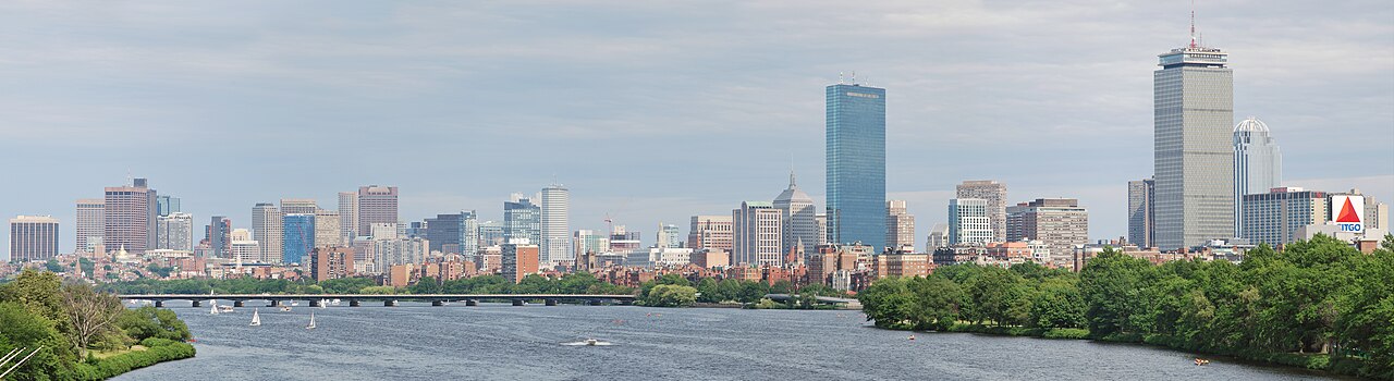 Charles River — View of the Charles River and Boston skyline from the Boston University Bridge